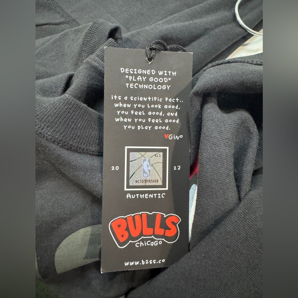 B2SS Bulls 3XL NWT t-shirt - Picture 4 of 5